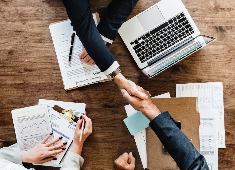 agreement business businessman 872957 e1528758126697